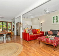BEACH RETREAT - Accommodation QLD