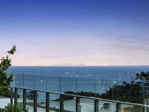 SEA TEMPLE MORNINGTON - Accommodation QLD 1