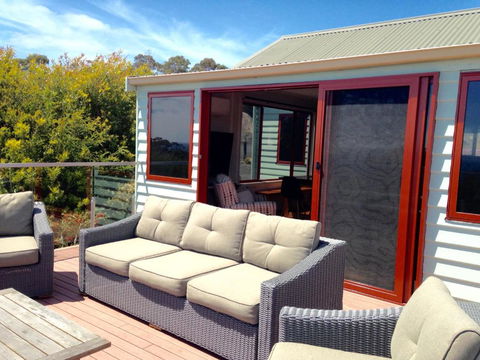 DOLPHIN LOOKOUT COTTAGE Amazing Views Of The Bay Of Fires - Accommodation QLD 4