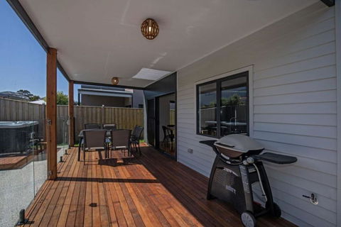 Seagrove Retreat Cowes - Accommodation QLD 1