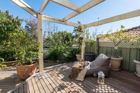 ULTRA SPACIOUS STYLISH HOME In PRESTONS SYDNEY - Accommodation QLD 5