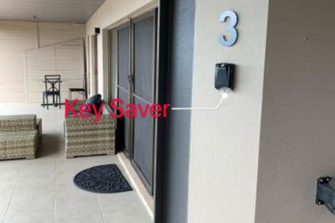 The Silvermoon Villa Private Villa - Accommodation QLD 7