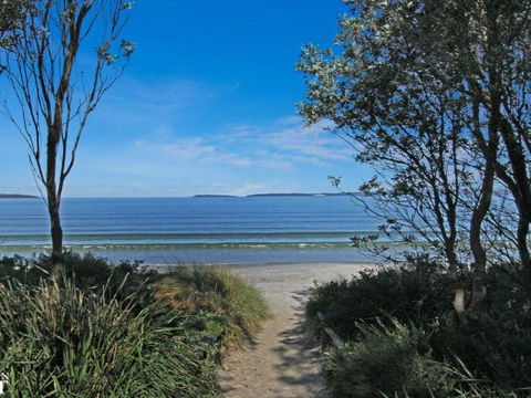 Callala Sun Modern & Functional - Accommodation QLD 3