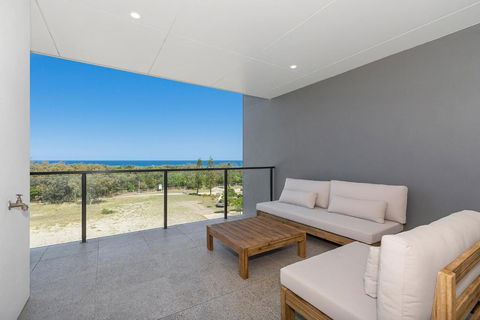 Dune Beachfront Apartments - Accommodation QLD 3