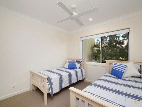Horizons 1 / 99 Ocean View Drive - Accommodation QLD 1