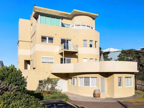 Horizons 1 / 99 Ocean View Drive - Accommodation QLD 6