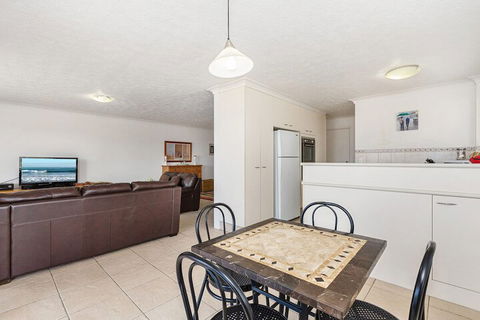 Tradewinds Apartment 3 - Accommodation QLD 5