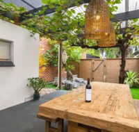 Blackbird at Arlos The heart of Glenelg Wifi - Accommodation QLD