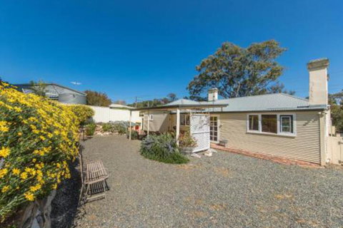 Captain Roddas Cottage - Accommodation QLD 2