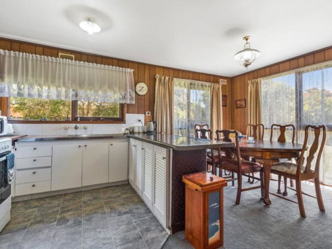 Raymond Cottage - Accommodation QLD 3