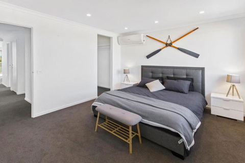 Captains Hideaway Jetty Berth & Pet Friendly - Accommodation QLD 6