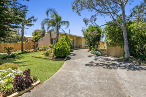 Family Fun Retreat With Spa - Accommodation QLD 0