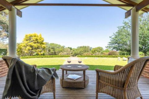 Jaspers Brush Tranquil Gardens & Stunning Views - Accommodation QLD 0