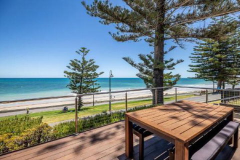 ULTIMA At The Bay Glenelg Absolute Beachfront - Accommodation QLD 4