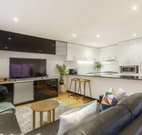 Tranquil Townhouse in Port Melbourne - Accommodation QLD