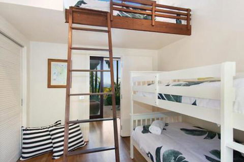 Above The Pass - Accommodation QLD 4