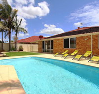 Adare House - Accommodation QLD