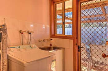 Freycinet Villa 1 - Accommodation QLD 2