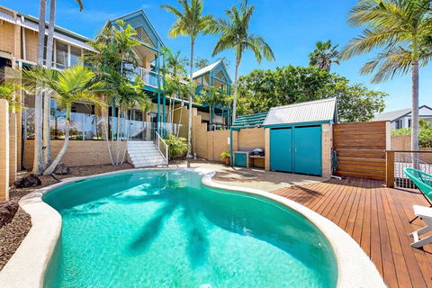 Sunshine Villa At Sanctuary Cove - Accommodation QLD 2