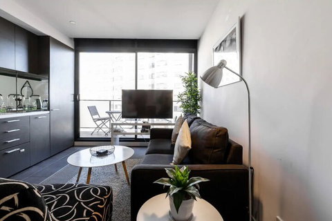 Modern Studio In Heart Of Lively Chapel Street - Accommodation QLD 4