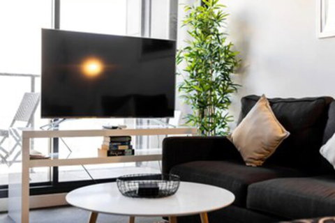 Modern Studio In Heart Of Lively Chapel Street - Accommodation QLD 2
