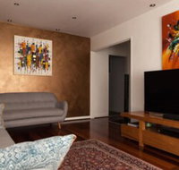 Bright  Spacious 2 Bedroom Apartment in Windsor