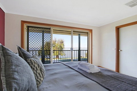 Waterfront 58 Yarrawonga - Accommodation QLD 7