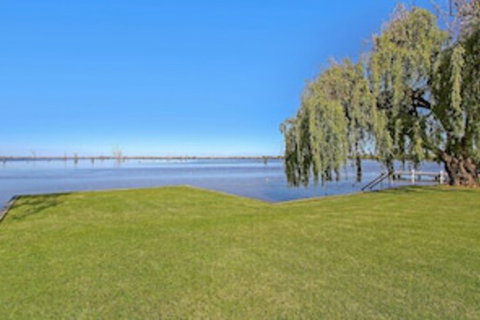 Waterfront 58 Yarrawonga - Accommodation QLD 0