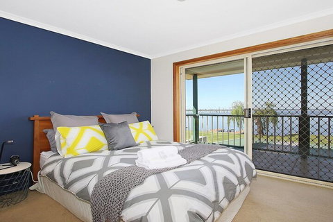 Waterfront 58 Yarrawonga - Accommodation QLD 6