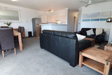 Sandcastles Luxury Retreat Apartment - Accommodation QLD 7