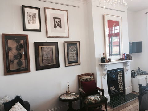 Assemblage Boutique Art Bed & Breakfast - Accommodation QLD 1