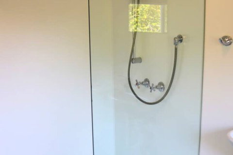 Charming & Cosy Home With City Views - Accommodation QLD 5