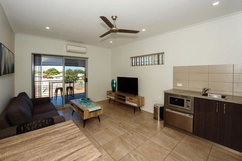 Latitude20 Searipple Rd - Accommodation QLD 2