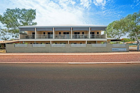 Latitude20 Searipple Rd - Accommodation QLD 6