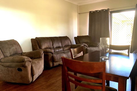 Stay On Sullivan - Accommodation QLD 5