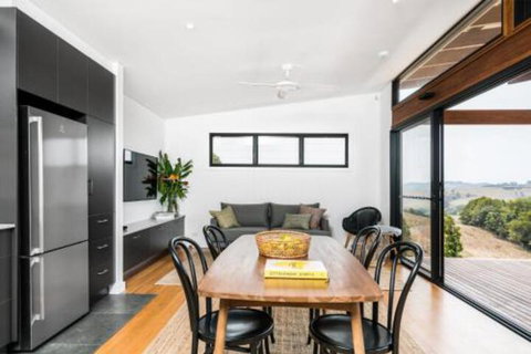 Your Luxury Escape Carinya Cottages 2 - Accommodation QLD 6