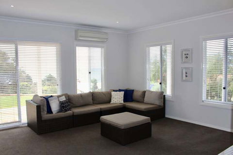 Flinders View Beach House - Accommodation QLD 6