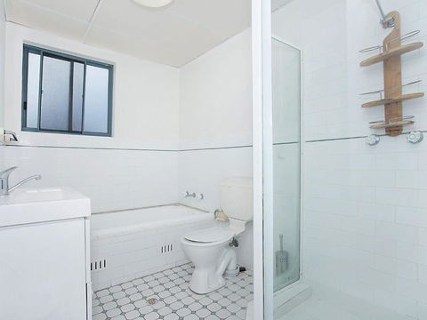 Ocean Palms Unit 2 The Entrance NSW - Accommodation QLD 1