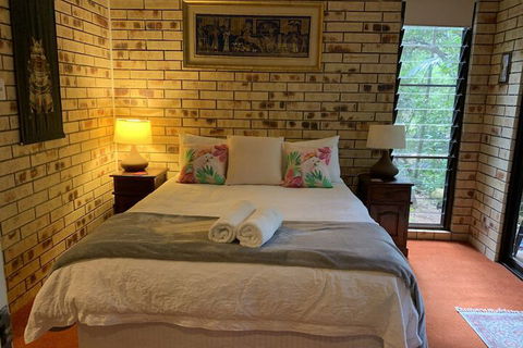 Avalon - Accommodation QLD 1