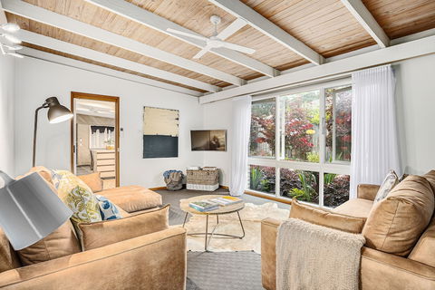 Charlies Place - Accommodation QLD 6