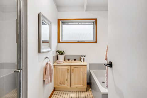 Charlies Place - Accommodation QLD 3