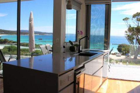 BEACHHOUSE BINALONG Luxury Waterfront Holiday House At Bay Of Fires - Accommodation QLD 4