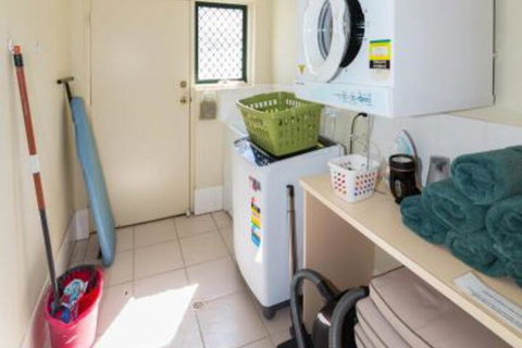 Panorama 7 Stacey Drive - Accommodation QLD 6