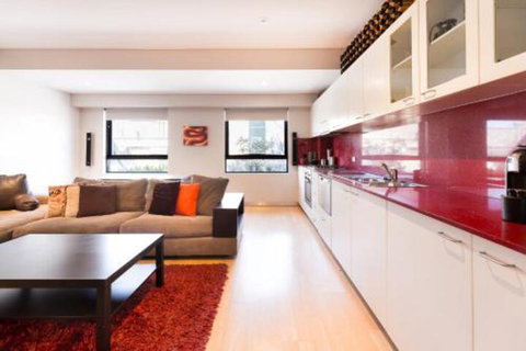 Bold Modern 1 Bed 10 Mins From The City - Accommodation QLD 6