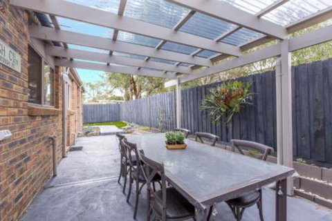 PERFECT On PYMBLE AVE - Accommodation QLD 6