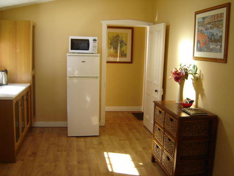 Albany Historic Cottage - Accommodation QLD 3