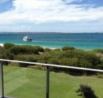 11 Luskin Lodge 29 Weatherly Close stunning water views - Accommodation QLD