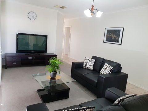 SAN Mateo - Accommodation QLD 3