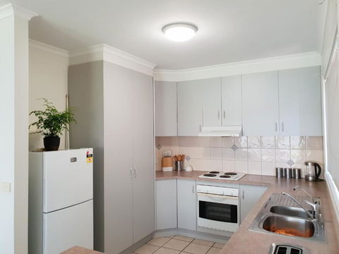 SAN Mateo - Accommodation QLD 6