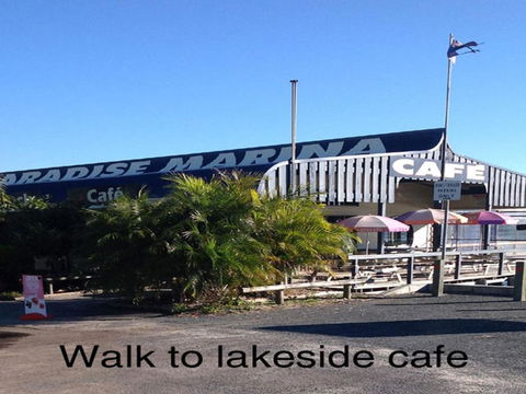 Kanandah 5 By The Lake! - Accommodation QLD 6